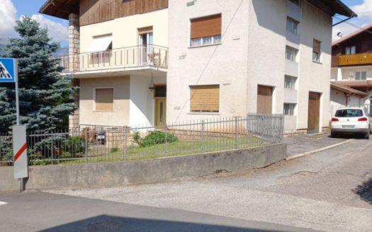 PREDAIA – TAIO CASA SINGOLA CON TERRENO