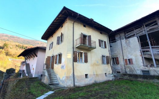 Casa singola con giardino a Comano Terme