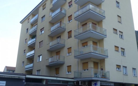 Mezzolombardo, affittiamo ufficio in posizione centrale