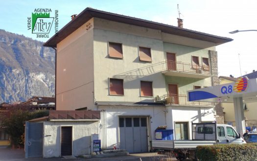 Mezzolombardo, vendiamo casa singola con due appartamenti