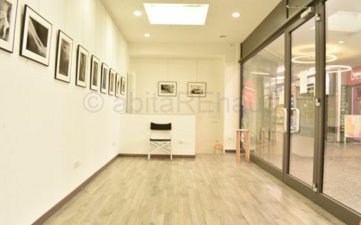 NL25003 – Vari negozi su due piani in Affitto nel Cuore di Bolzano