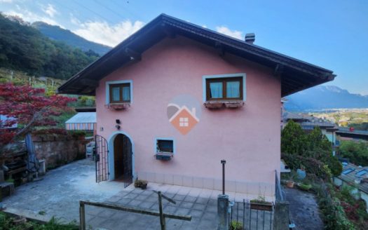 Ampio appartamento duplex con giardino e vista panoramica a Piedicastello, Trento