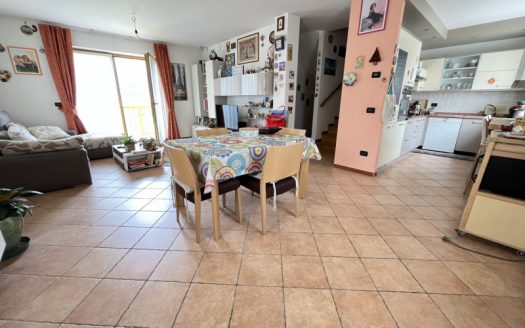 Villetta con giardino