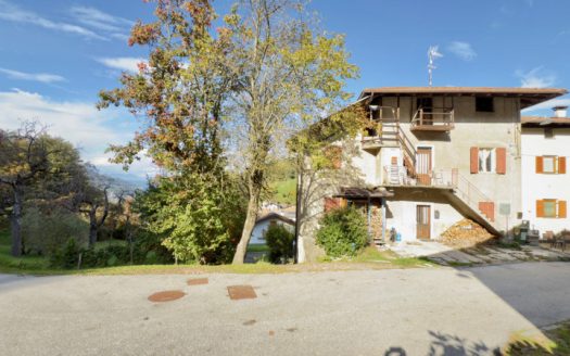 Campregheri, rustico da ristrutturare