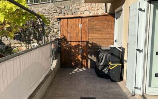 Bilocale con giardino