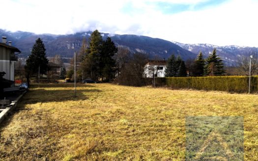 Terreno edificabile con splendida vista sul Brenta ed il Castello di Thun