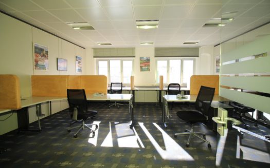 Spazioso Ufficio in Affitto a Laives – Opportunità Unica