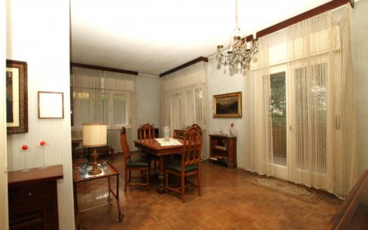 AMPIO QUADRILOCALE IN VIA GALIZIA