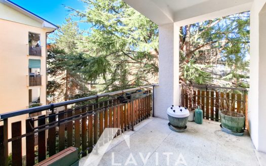 Ampio appartamento con terrazza