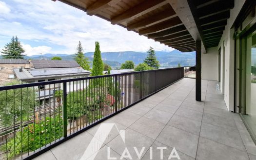 Nuovo Attico con ampia terrazza Termeno