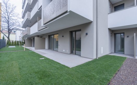 Nuovo Trilocale con giardino privato.