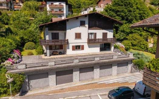 Elegante Villa in Vendita a Tione di Trento