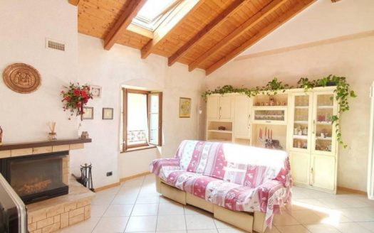 Splendido Appartamento Quadrilocale con Vista a Villazzano, Trento