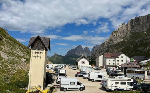 ALBERGO PASSO PORDOI