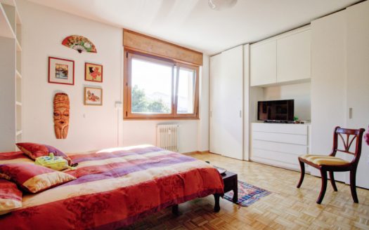 QUADRILOCALE CON BALCONI