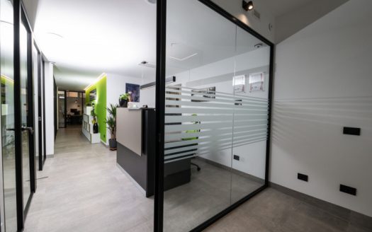 Ufficio con due postazioni in condivisione