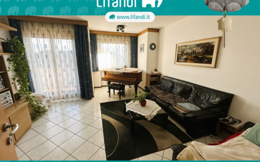 Quadrilocale con accensore e balcone ampio