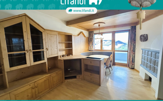 Pentalocale con soffitta