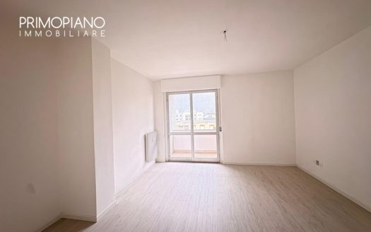 Ampio e Luminoso Appartamento Quadrilocale a Gardolo, Trento