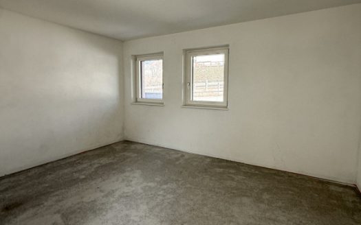 Quadrilocale con terrazza e giardino a Montagna