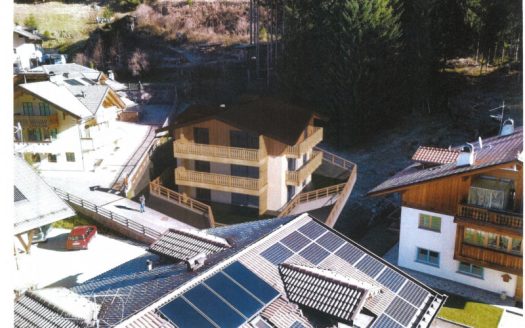 Elegante Appartamento in Vendita nel Cuore di Canazei – Residence Ornella