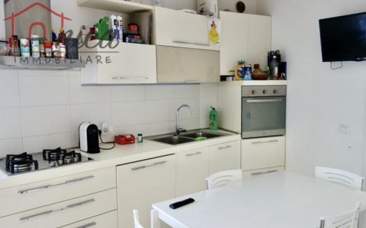 ZONA CERVARA – LUMINOSO APPARTAMENTO CON BALCONI