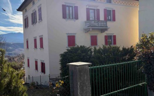 Appartamento Trilocale in Vendita in zona centrale a Cles