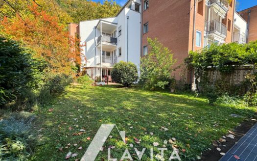 Porzione di casa con ampio giardino privato a Merano