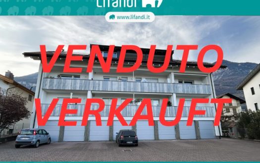 Penthouse ristrutturato con garage