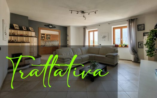 Bifamiliare con vista sul Castello di Drena