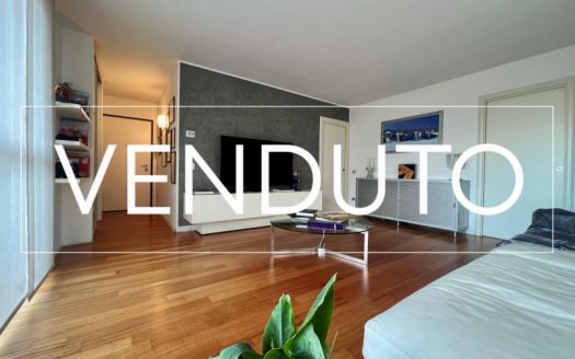 ATTICO LIBERO SU 4 LATI – 3 CAMERE DA LETTO – 2 BAGNI – GARAGE DOPPIO – 138 mq