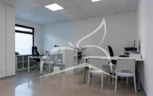 Ufficio co-working con 3 postazioni