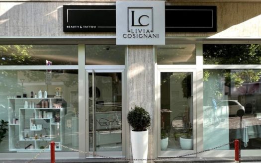 NEGOZIO FINEMENTE RISTRUTTURATO IN ZONA NOVACELLA