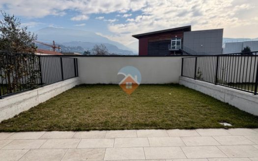 BILOCALE con GIARDINO NUOVO!