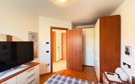 Trilocale con terrazza e garage a Mori