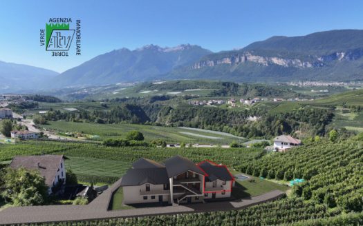 Appartamento con 3 stanze da letto garage e posto auto