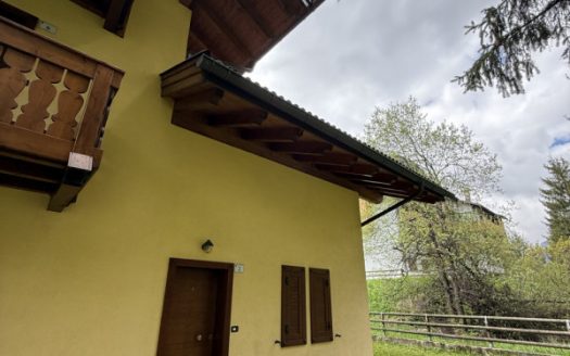 Incantevole Casa a Schiera in Vendita a Campitello di Fassa