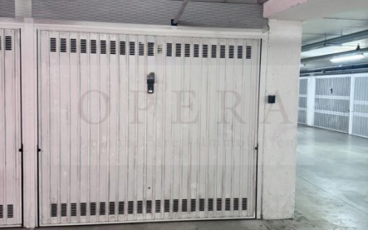 Garage via Novacella