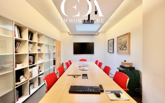 Prestigioso ufficio di ampia metratura con accesso indipendente in Via Pranzelores