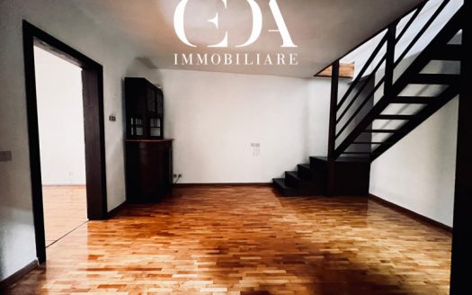 CENTRO STORICO – GRANDE TRILOCALE SU DUE LIVELLI IN AFFITTO