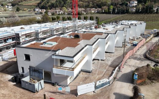 Nuovo bilocale con gardino, terrazza e posto auto