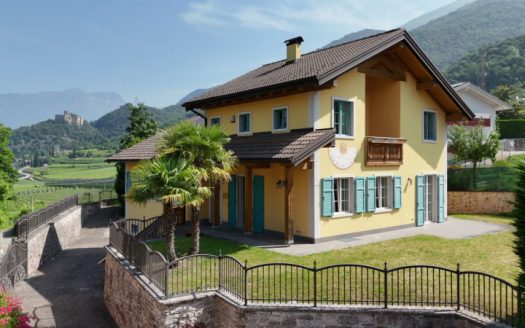 VILLA CON VISTA CASTELLO