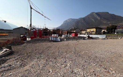 Trilocale in classe A+ con due balconi