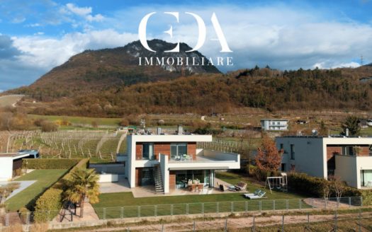 POVO – OLTRECASTELLO – VILLA SINGOLA IN POSIZIONE DI ASSOLUTO PREGIO