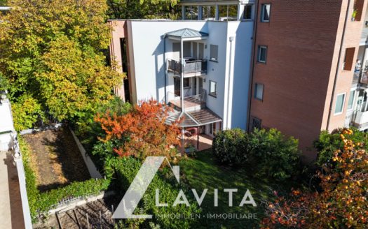 Porzione di casa con ampio giardino privato a Merano