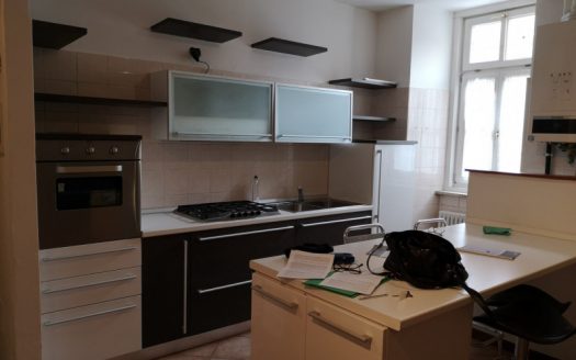 APPARTAMENTO TRILOCALE PER STUDENTI