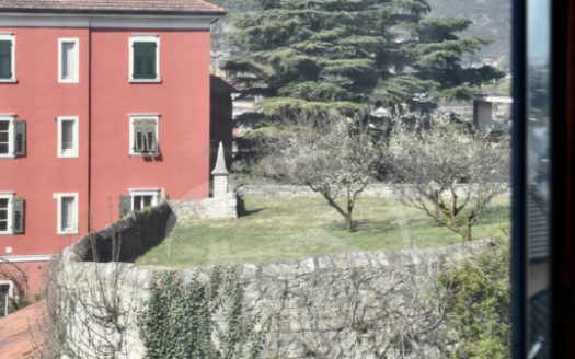 TRILOCALE CON VISTA SULLA CITTA’