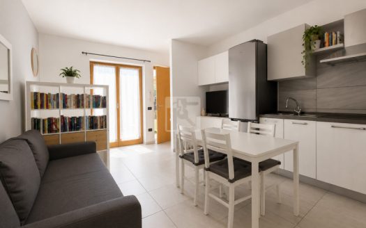 Bilocale con giardino