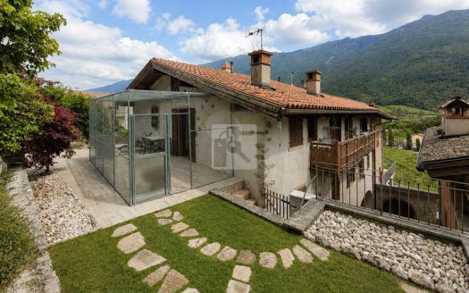 Quadrilocale con Giardino