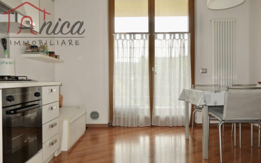 SPINI DI GARDOLO – BILOCALE IN OTTIMO STATO CON GARAGE